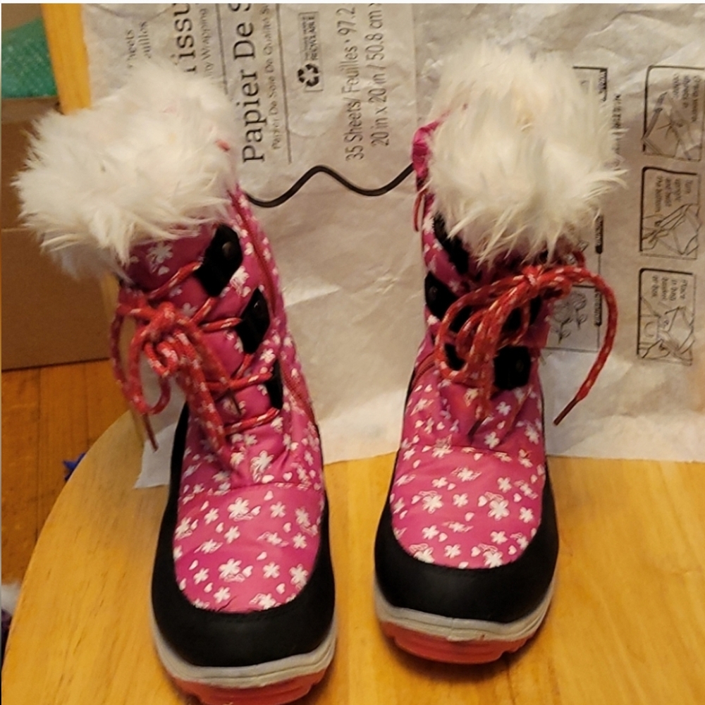 Arctiv8 3M Thinsulate Nordic-3 Girl's Waterproof Boots with Black Accents SZ 2